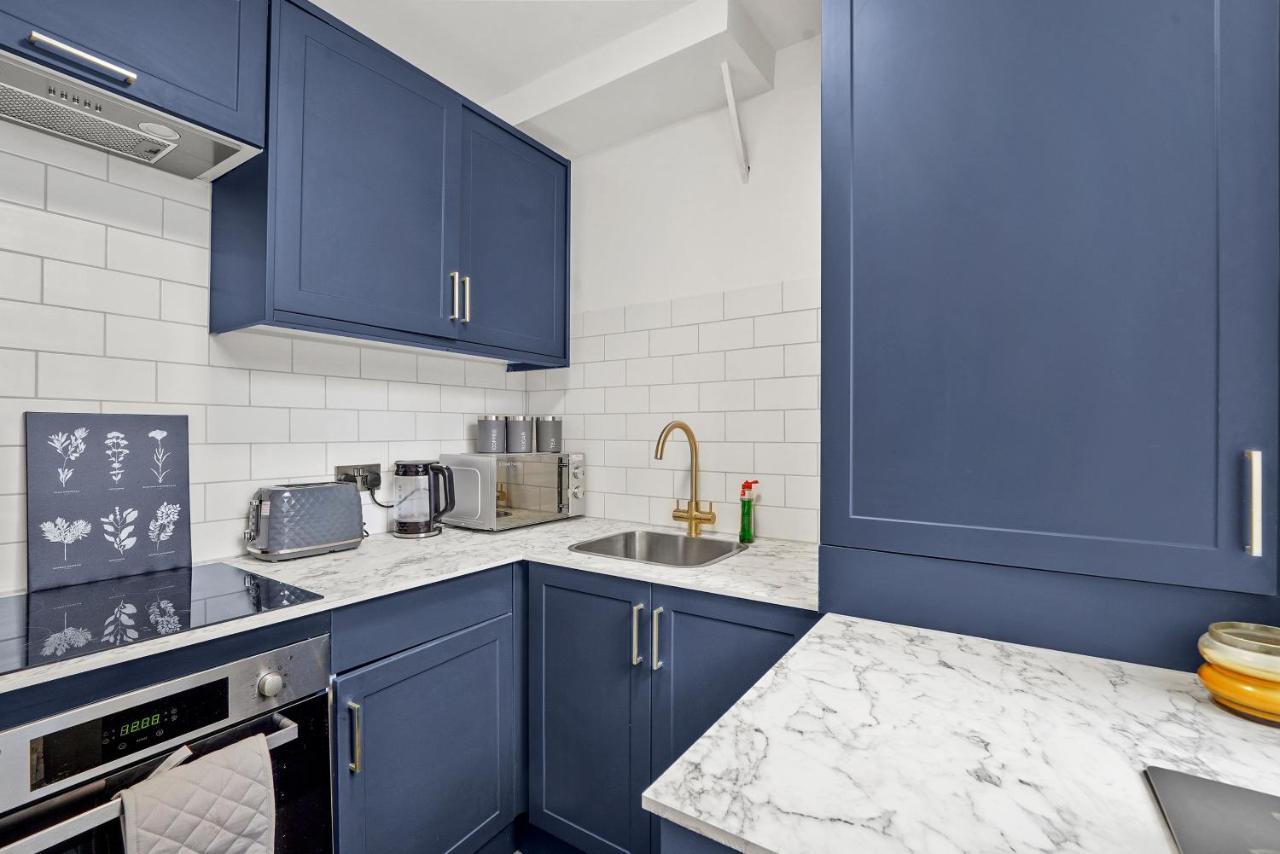 Modern One Bedroom Apartments In Брайтонн Экстерьер фото